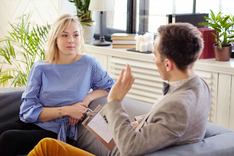 Young lady with a therapist during DBT Therapy near Phoenix